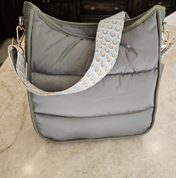 New! Beautiful Ah-dorned Quilted Messenger Bag - Picture 7 of 7